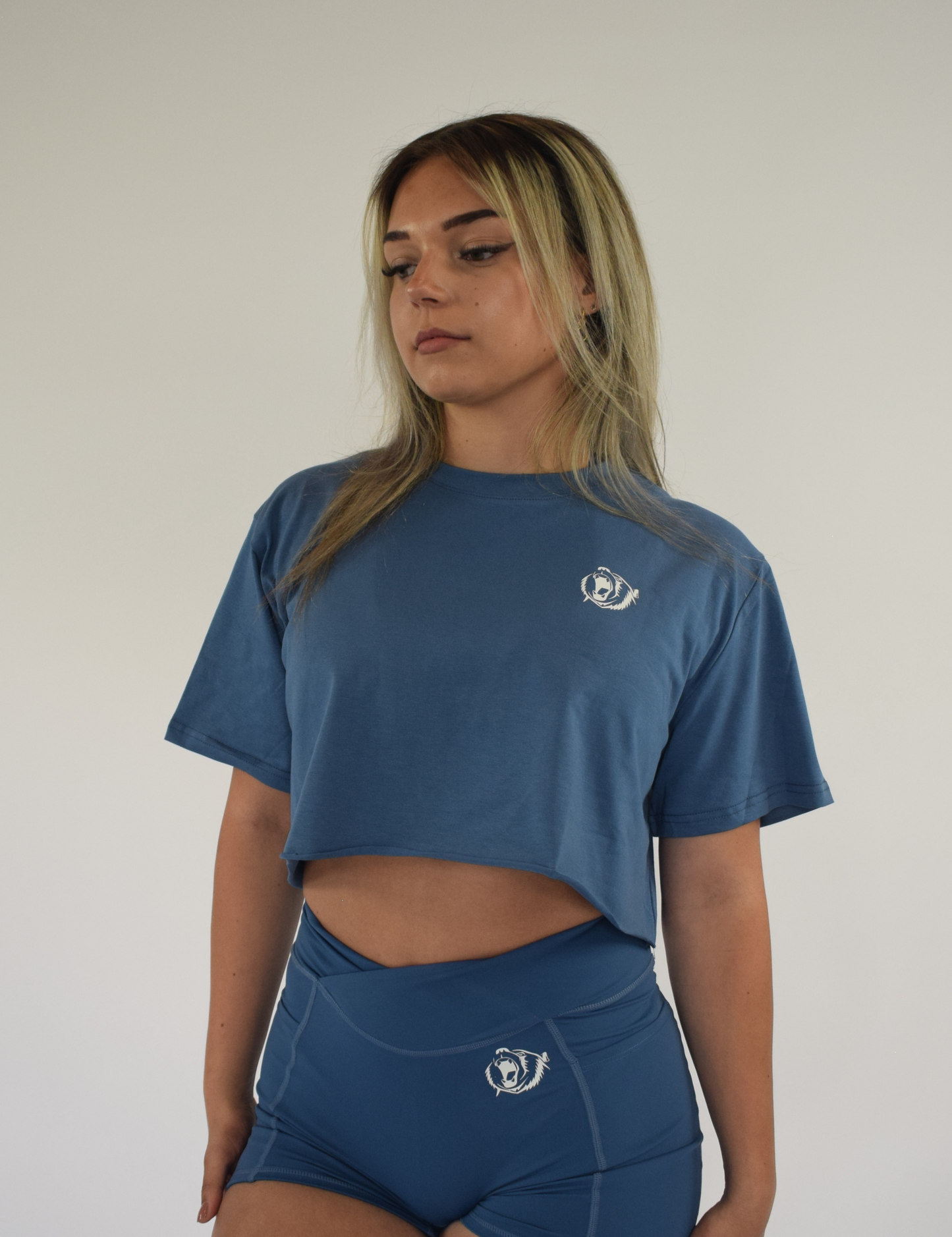 AESTAS OVERSIZED CROP TOP